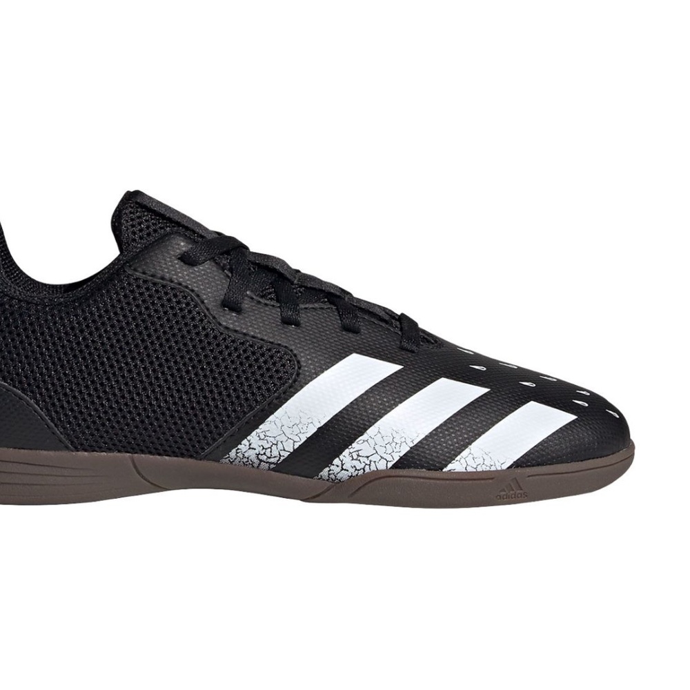 Indoor soccer shoes - predator 20.4